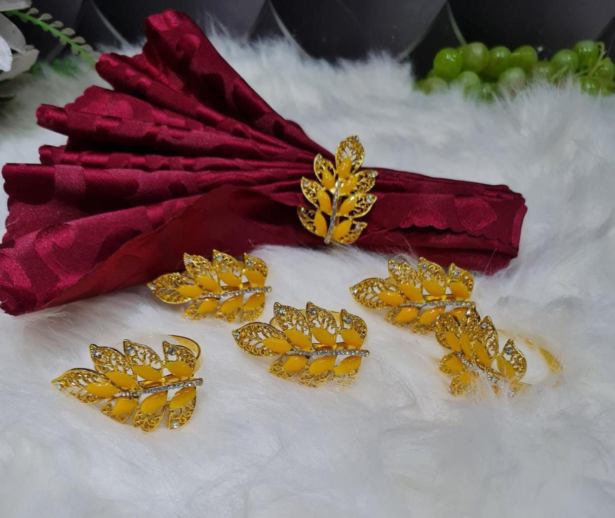 Set of 6 Luxurious Gold Napkin Rings in Wired, Leaf, and Flowery Designs