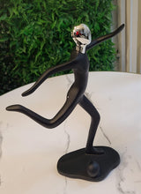 Sculpture Ceramic Décor Piece – Modern Artistic Home Ornament