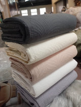 High Quality Ultrasonic Bedspread Set with 2 Pillow Cases Size 6x7