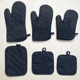 2pcs Heat-Resistant Oven Mitts and Pot Holder Set in Elegant Black for Baking and Cooking.- Furaha Finds Kenya
