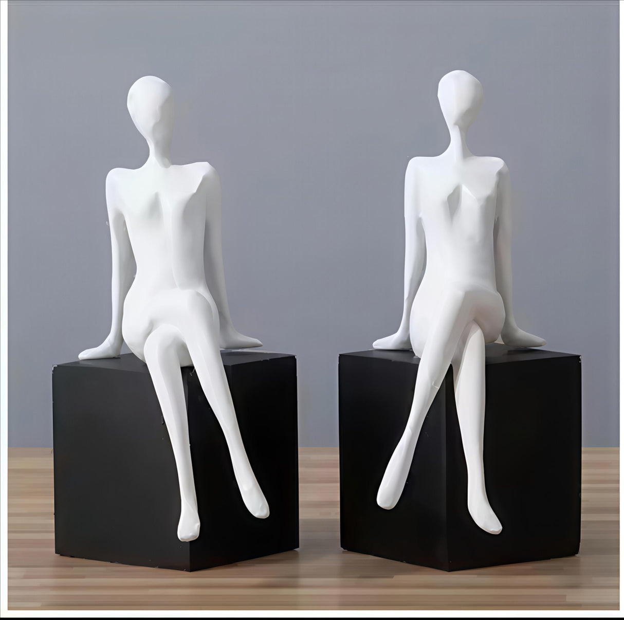Decorative Sitting Figure Model Bookend Modern Art Craft for Living Room or Bedroom