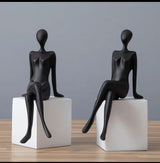 Decorative Sitting Figure Model Bookend Modern Art Craft for Living Room or Bedroom
