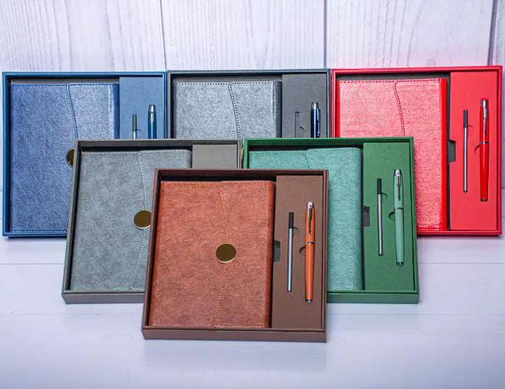Executive Notebook Gift Set with Refillable Pen Notebooks & Notepads