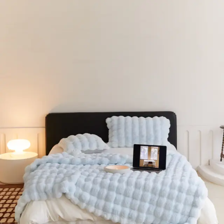 Soft Bubble Winter Throw Blanket 180x200cm Warm & Multifunctional for Bed or Couch