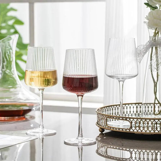 Classic 4-Piece Wine Glass Set Drinkware Wine Glasses