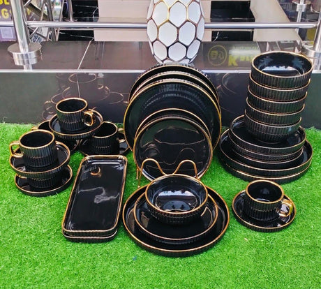 32pcs Elegant European Porcelain Dinner Set – Plates, Bowls, Mugs, and Platters