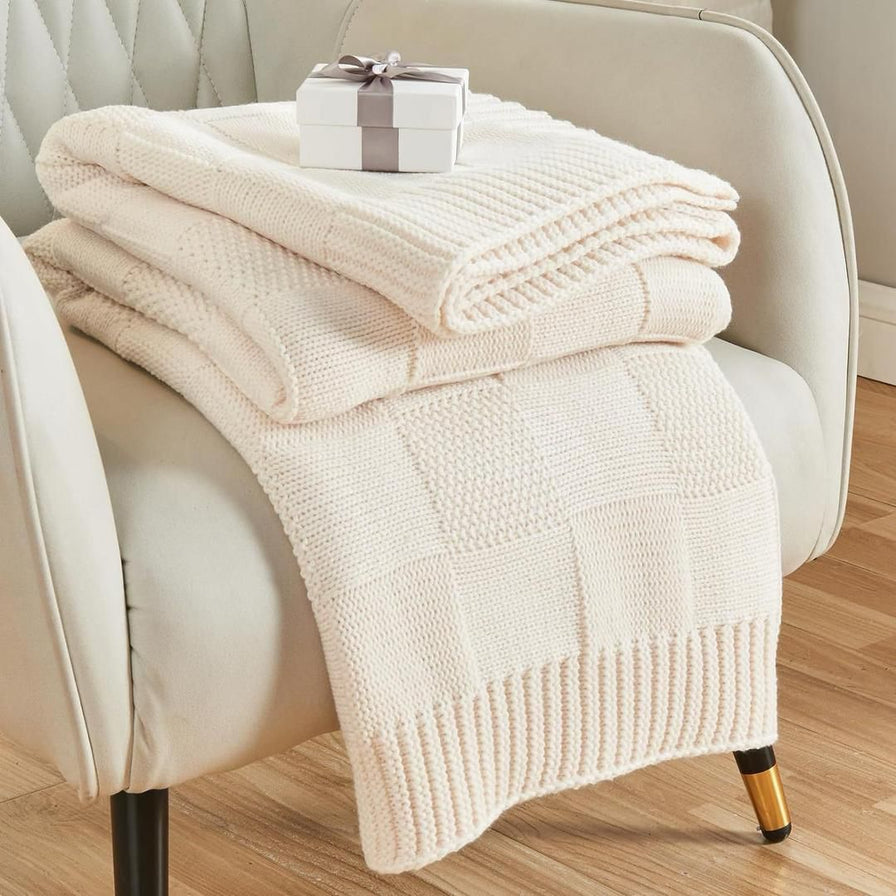 Furaha Finds Knitted Throw Blanket 130x160cm Made of Soft Acrylic Fibers – Cozy & Stylish Home Decor

