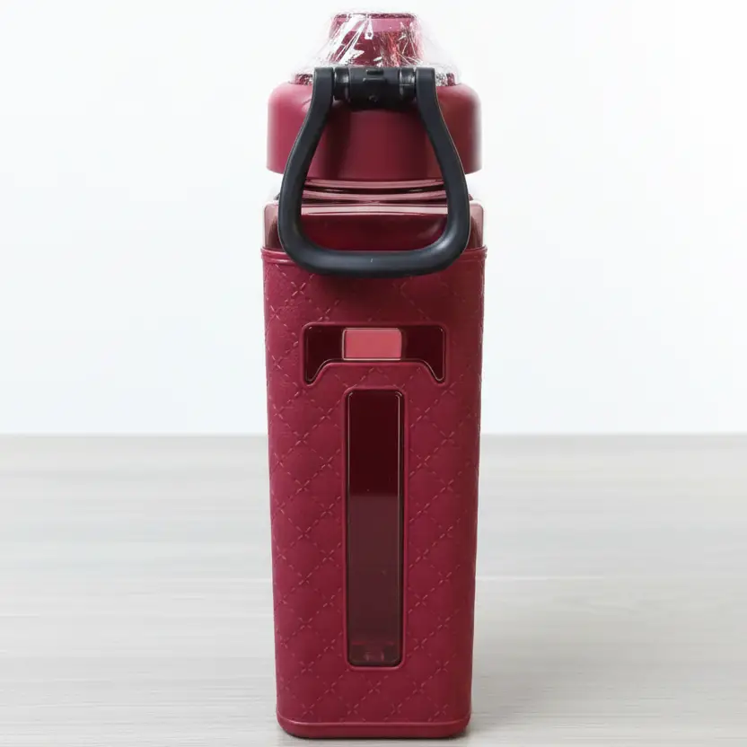 Water Bottle With Quilted Protective Sleeve Kitchen & Dining Water Bottles