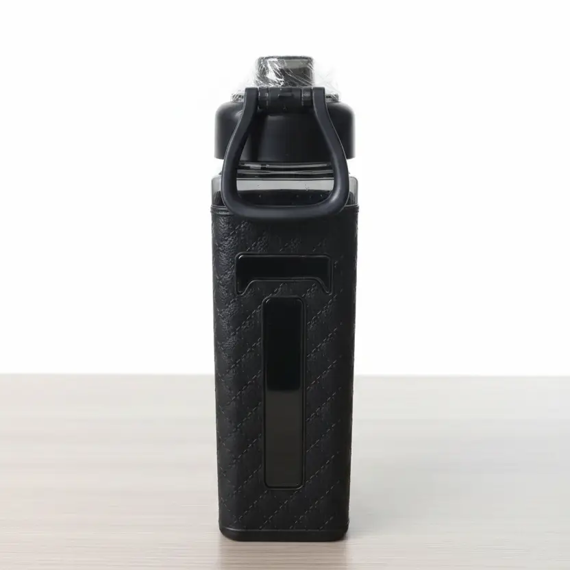 Water Bottle With Quilted Protective Sleeve Kitchen & Dining Water Bottles