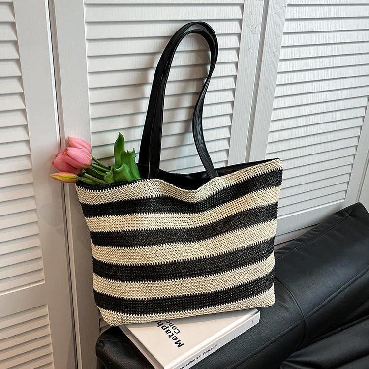 Women Handmade Bohemian Style Tote Handbag with Zip Closure Fashion and accessories