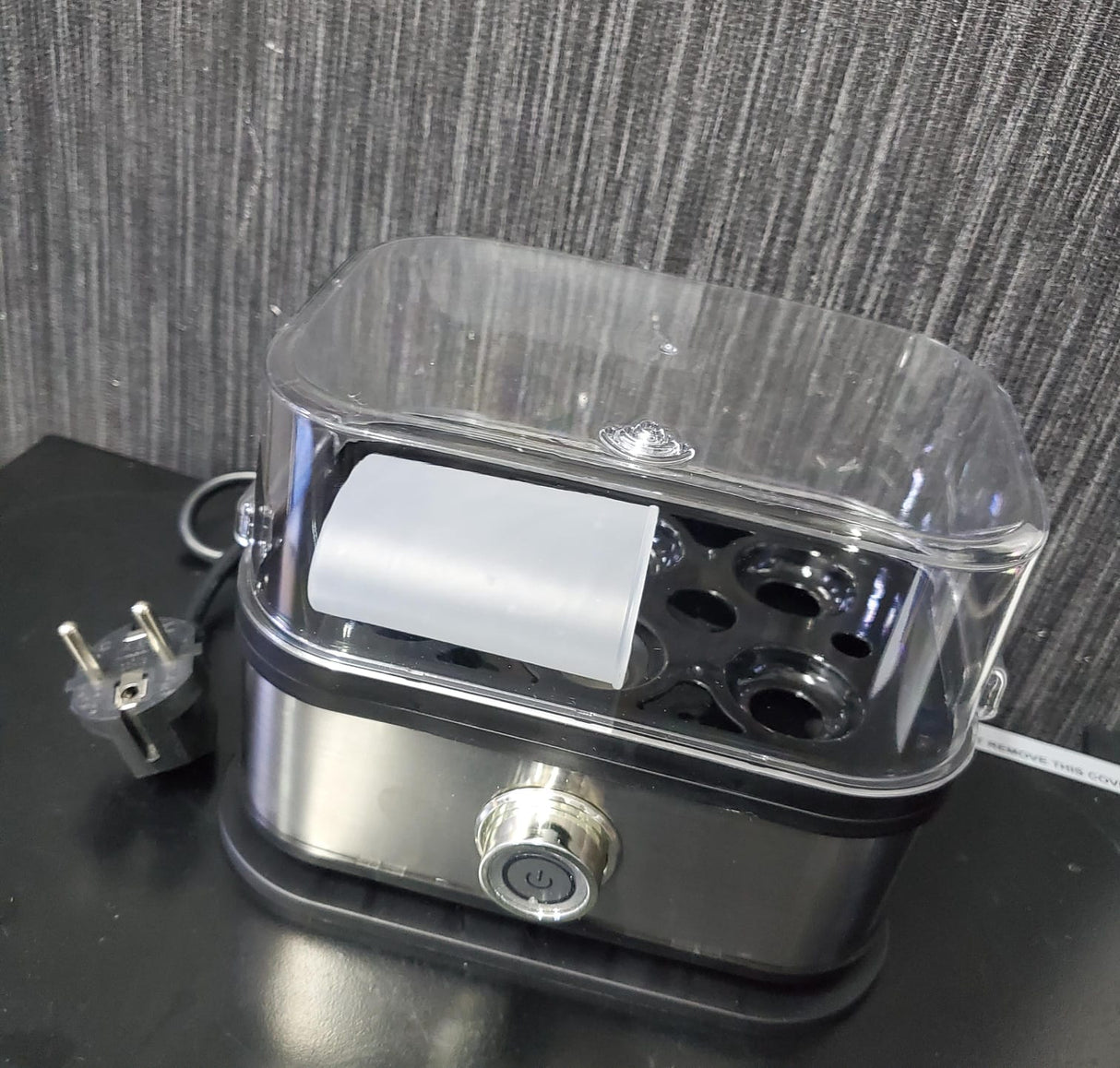 Electric Egg Boiler with Timer and Measuring Cup 6 Eggs Capacity