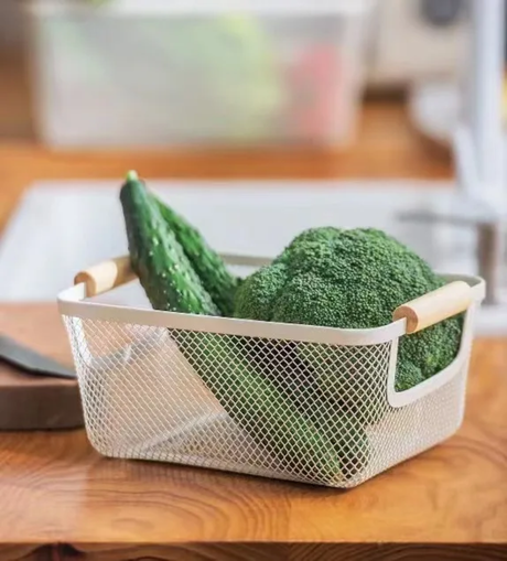 Metal Mesh Basket – Spacious Wire Storage for Shelves and Bathroom Organization