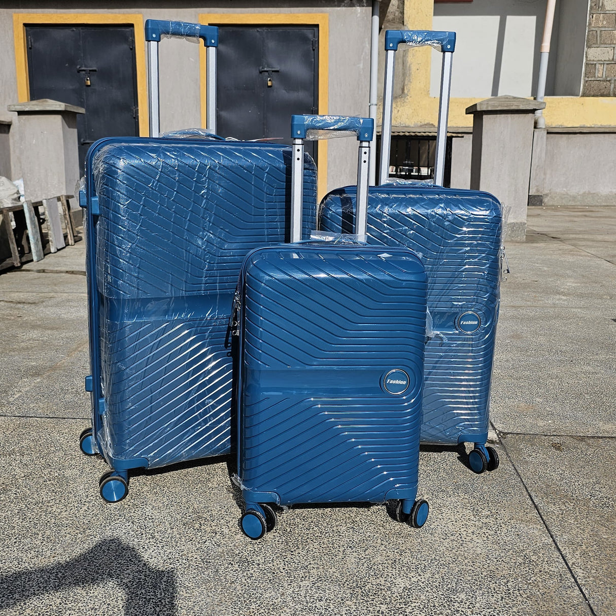 3 in 1 Luxurious Unbreakable PP Suitcase Set Travel with Class