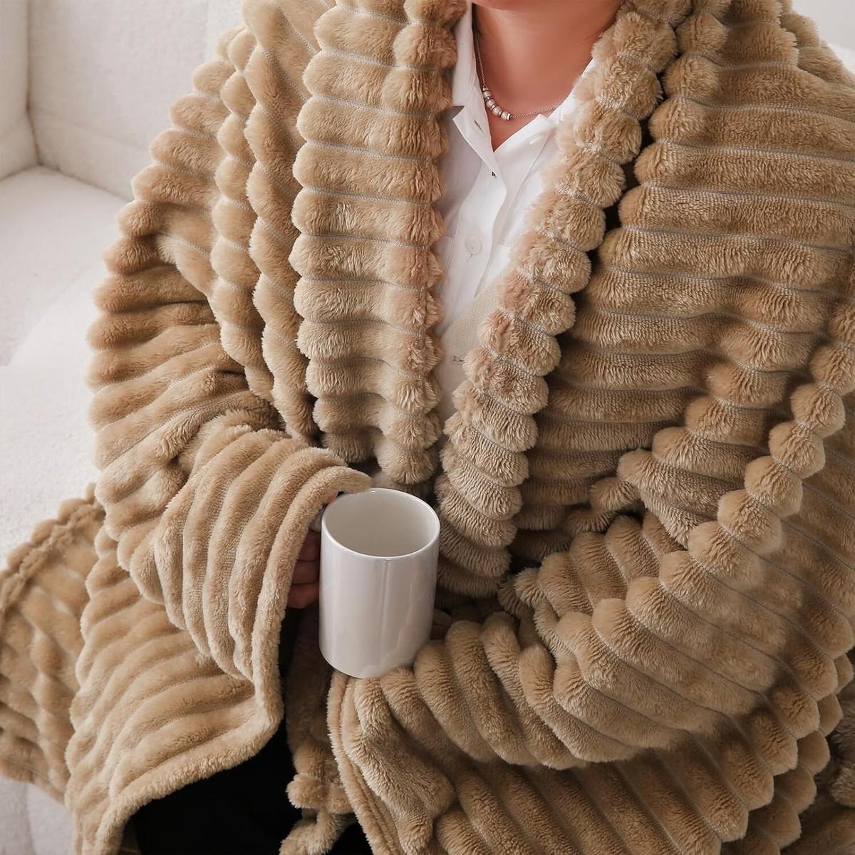 Warm Fleece Throw Blanket 6x6 Soft Bed Quilt for Bedding and Home Comfort