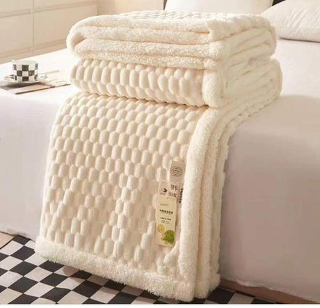 Luxury Velvet Fleece Blanket 200 x 150cm for Warmth and Comfort